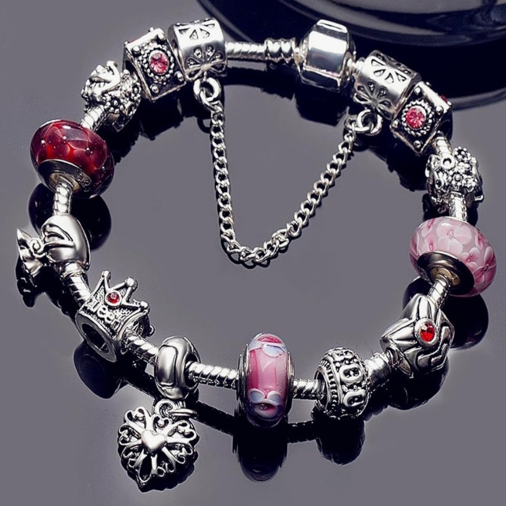 Elegant silver plated and Pink Charm Bracelet - Picture 6 of 6